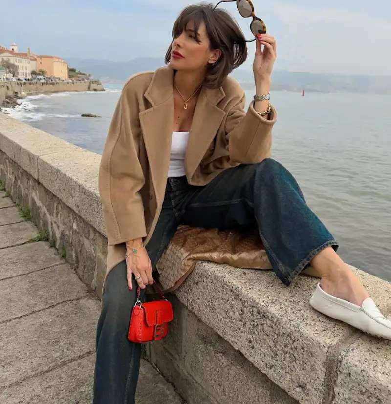 Bolso de color protagonista