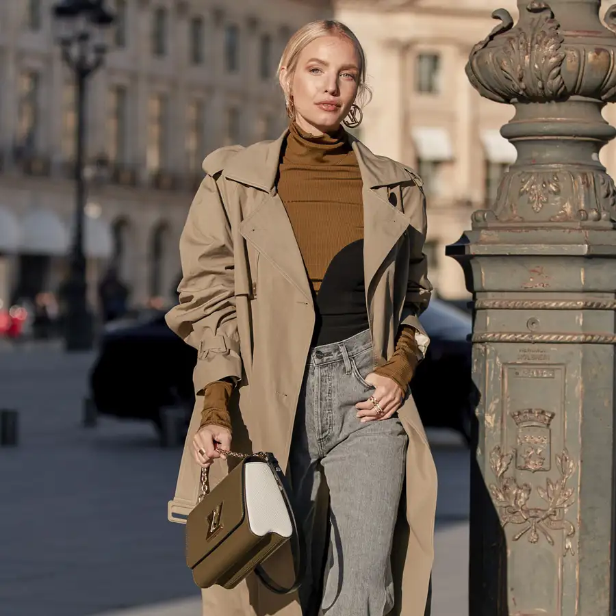 look con gabardina 5