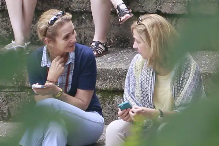 Elena y cristina