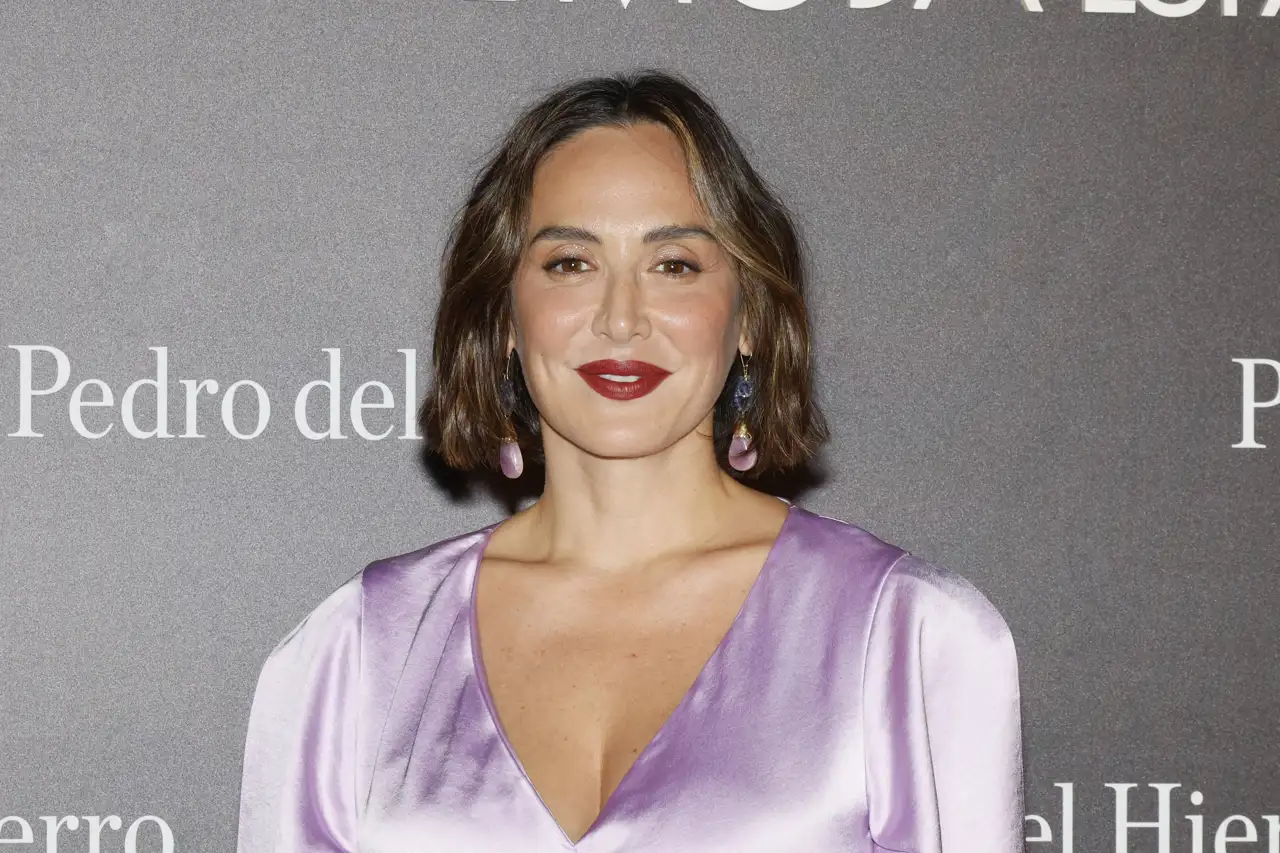 tamara falco vestido invitada pedro del hierro