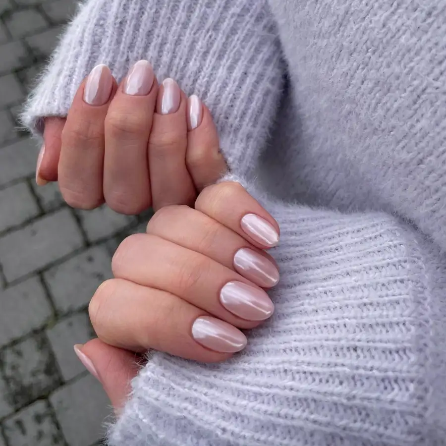 Uñas rosas para otoño: 7 ideas elegantes que rejuvenecen las manos y que no son las típicas