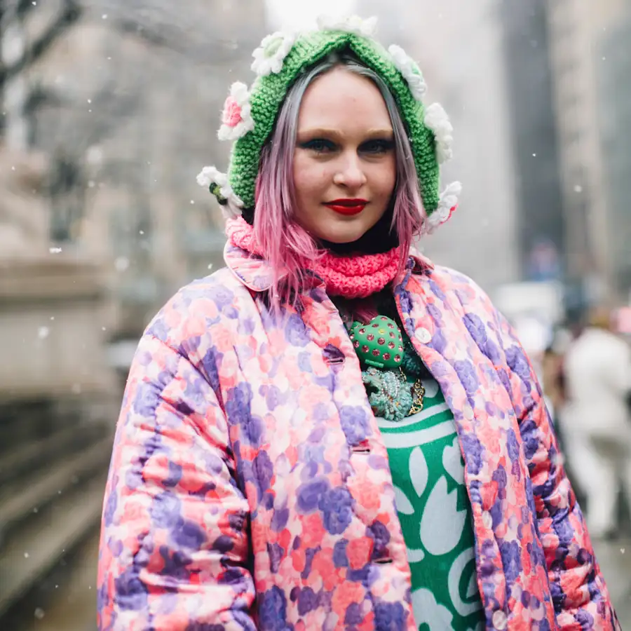 Zara anuncia el fin de los plumíferos con este chaquetón holgado y elegante que además repele el agua