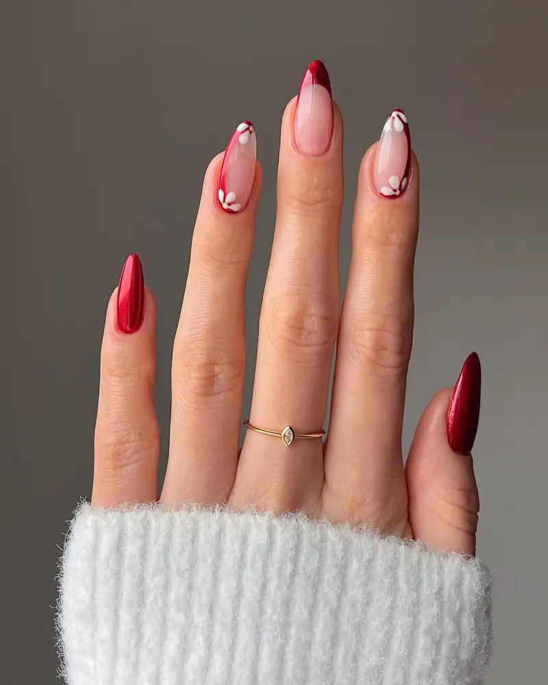 uñas rojas decoradas elegantes Con detalles florales