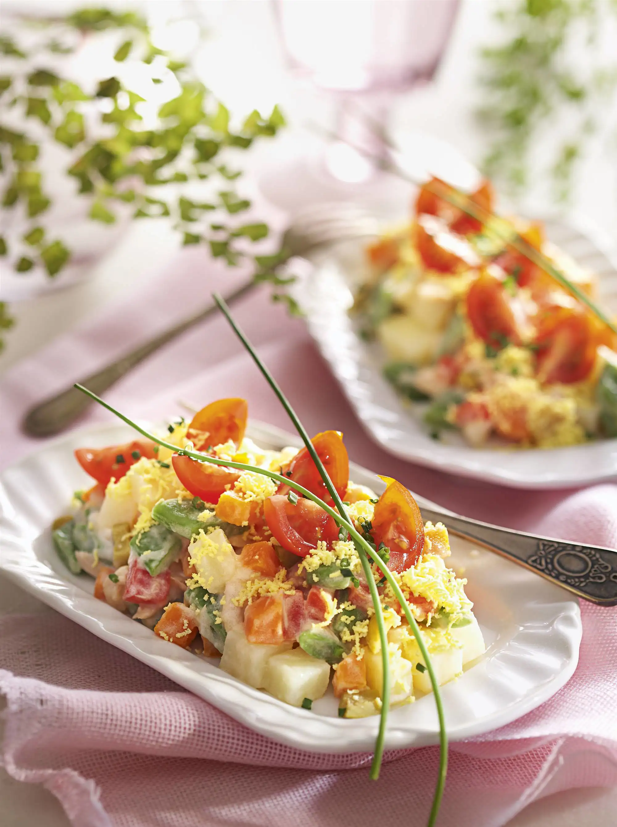 Ensaladilla rusa con tomatitos