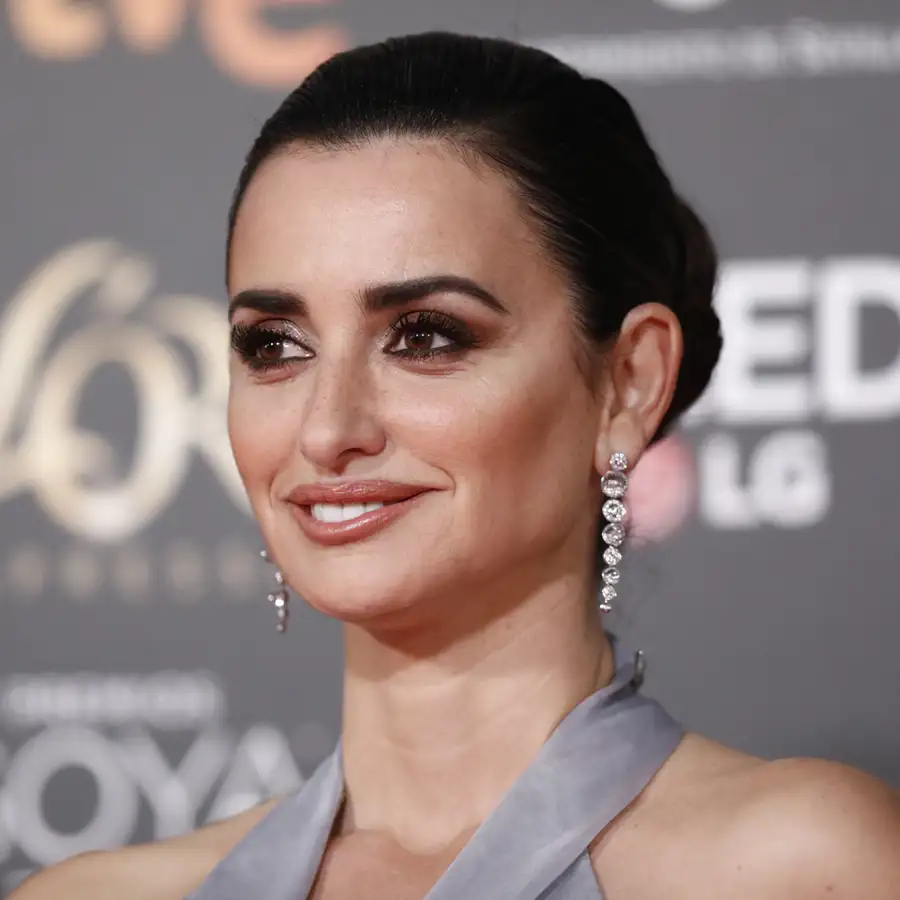  penélope cruz en los premios goya joyas swarovski