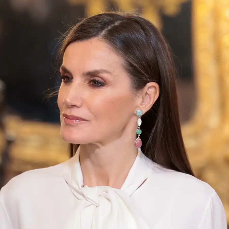 De Parfois a Zara: estas son las joyas más asequibles que usa una y otra vez la reina Letizia