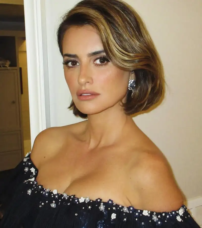 cortes de pelo corto modernos para mujeres de cara redonda y 50 penelope cruz