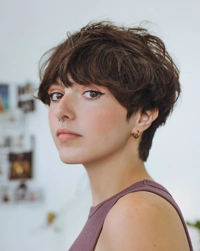 pelo corto mujer 50 años facil de peinar bowl cut