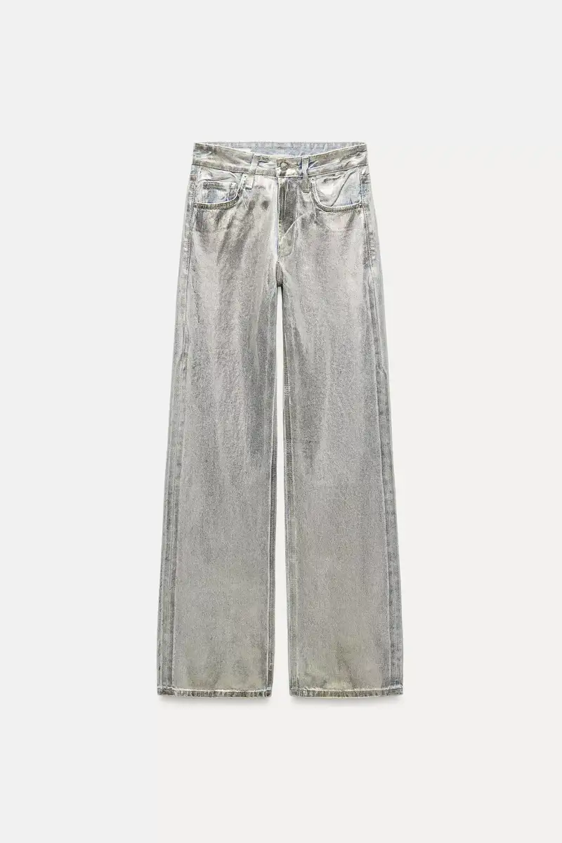 Pantalones de Zara elegantes, cómodos y toque Navideño: foil