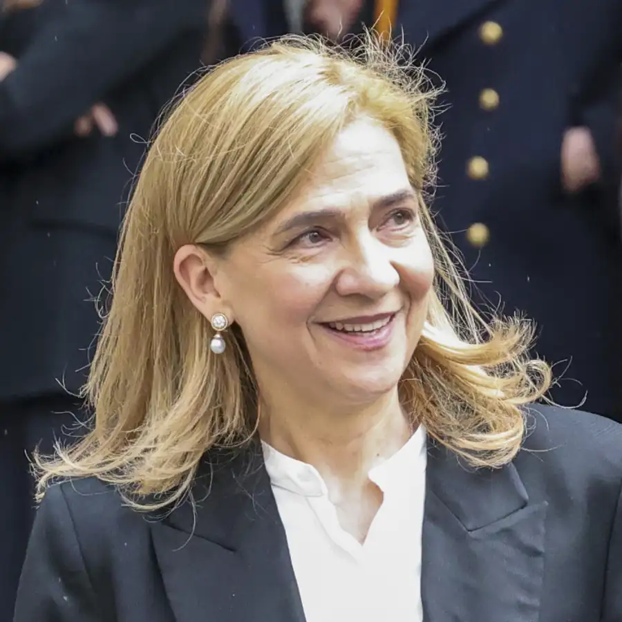 La infanta Cristina vuelve a Barcelona y se hipoteca para recuperar uno de sus bienes más preciados