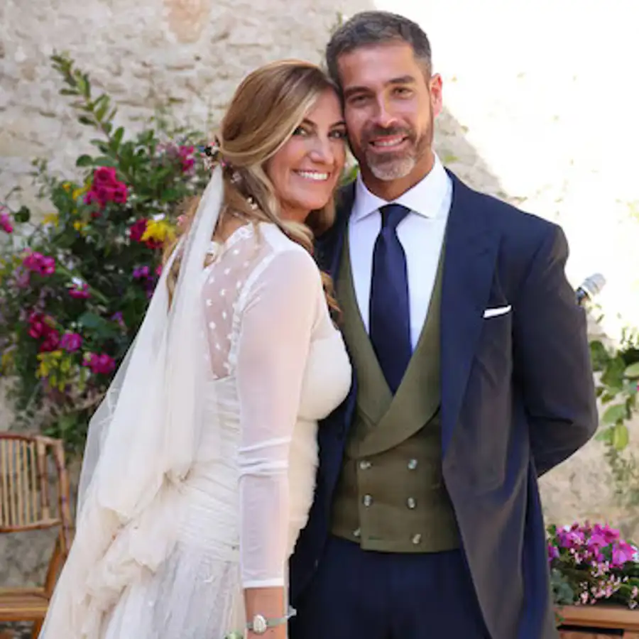 Abrimos el álbum de la espectacular boda de Pablo Ojeda, nutricionista de La Sexta, con la diseñadora Esther García