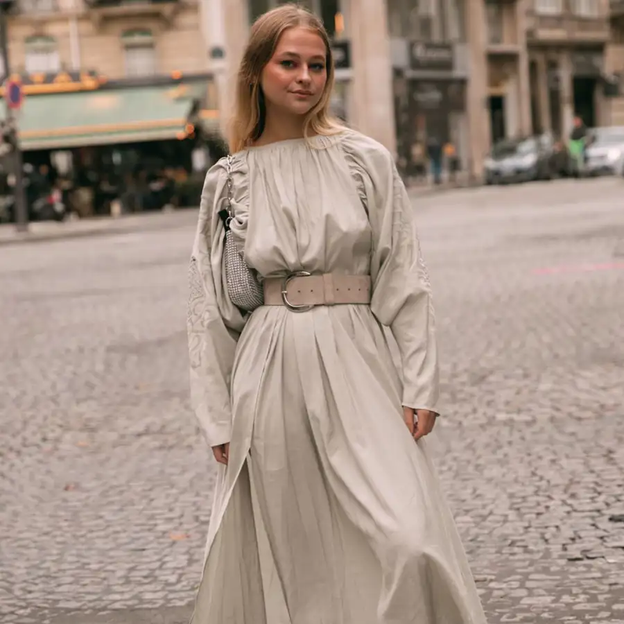 10 vestidos largos con toque boho de Lefties para llevar con botas y conseguir el uniforme clave del invierno