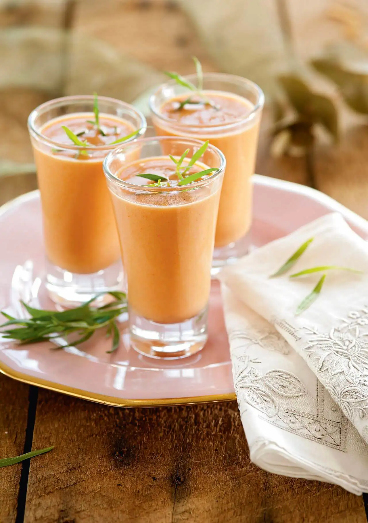 Canapés de Navidad chupitos de gambas