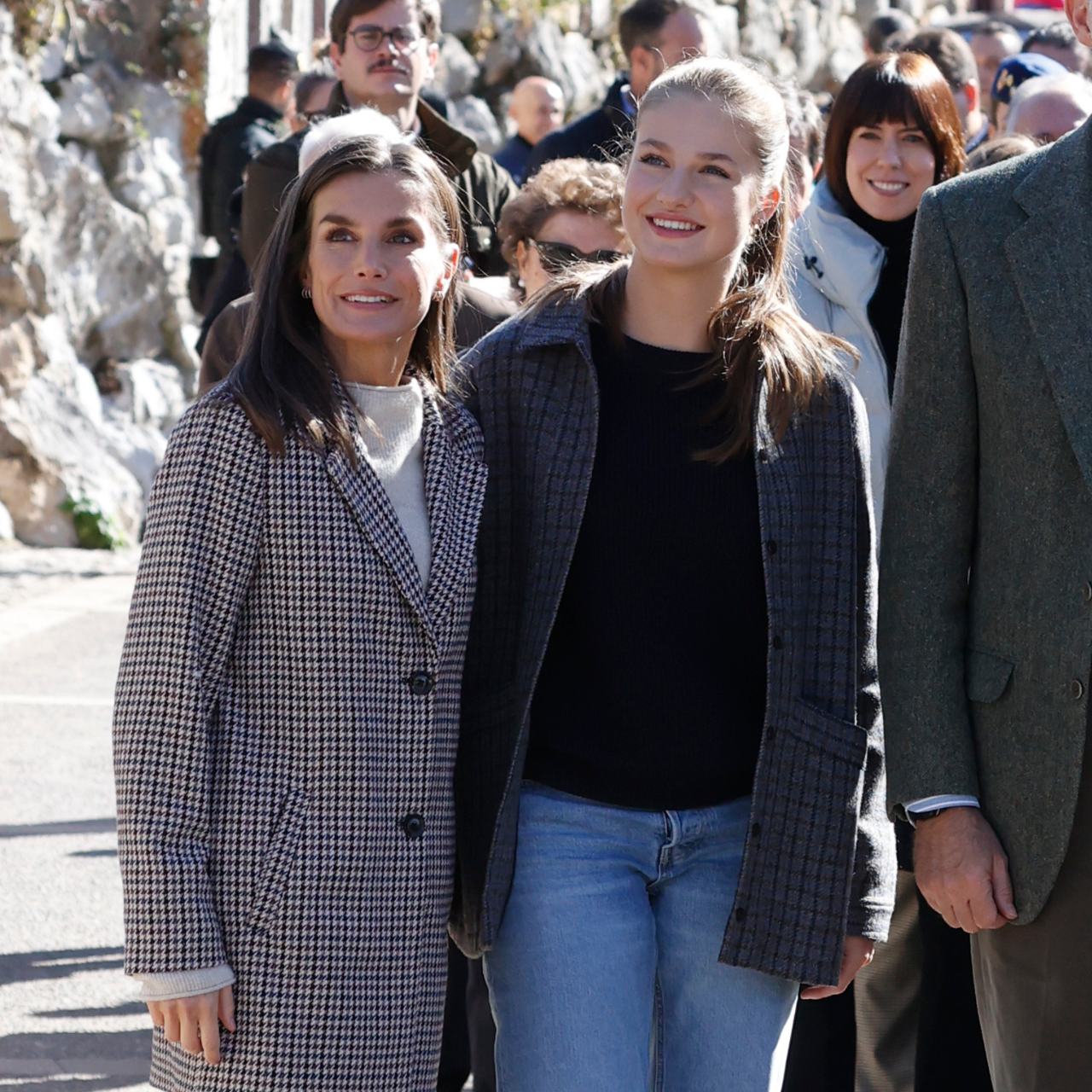 reina letizia abrigo paño cuadros