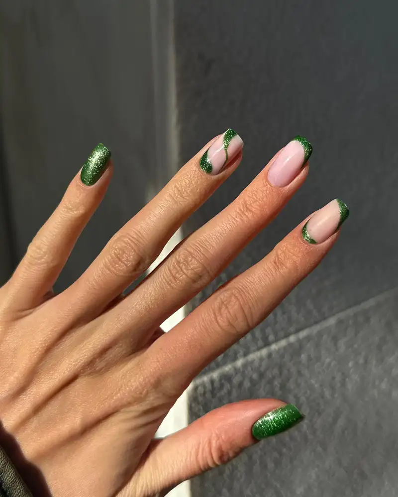 Uñas navideñas MINIMALISTAS 