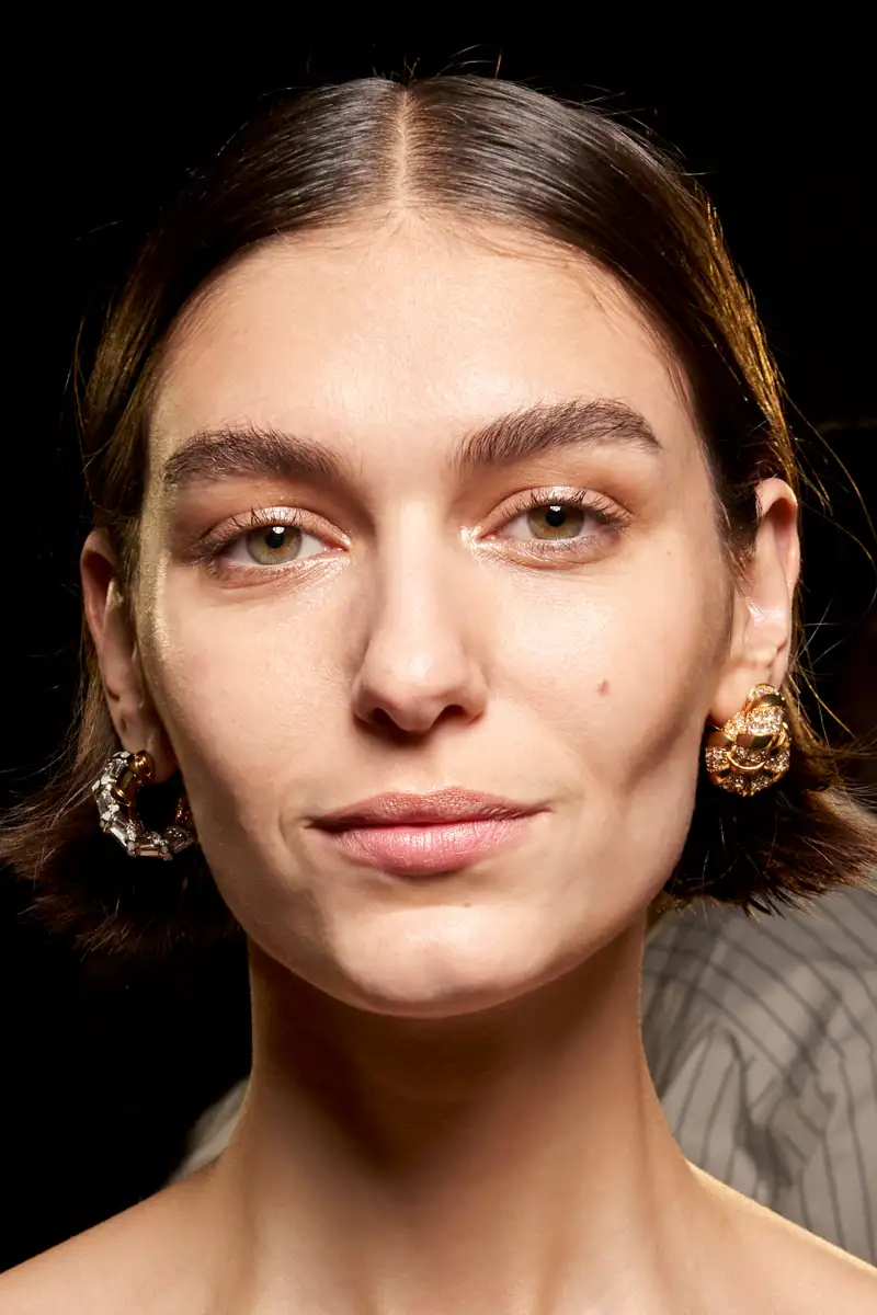 Las 10 tendencias de maquillaje más rejuvenecedoras y elegantes de 2025, avaladas por expertos