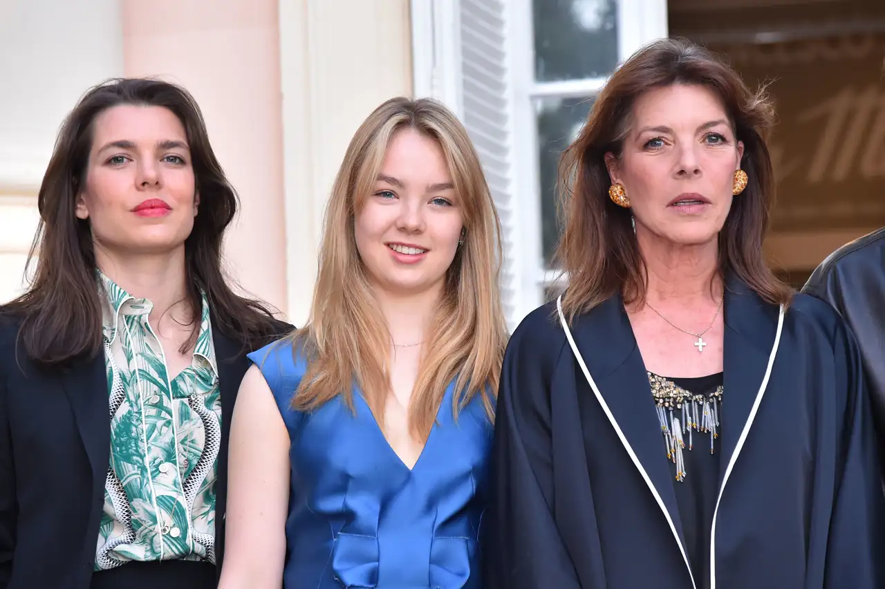 Carlota Casiraghi, Alexandra de Hannover y Carolina de Mónaco