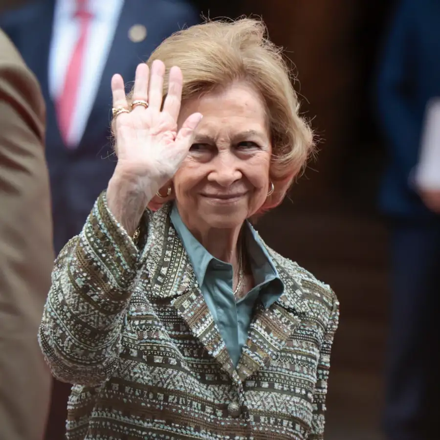 La reina Sofía recupera la joya olvidada que Letizia nunca podrá lucir: 21 años guardada en su joyero