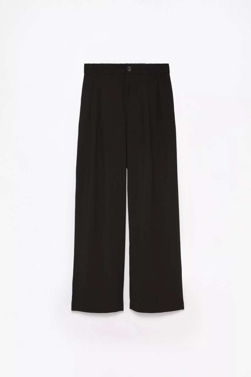 Pantalón negro de Lefties