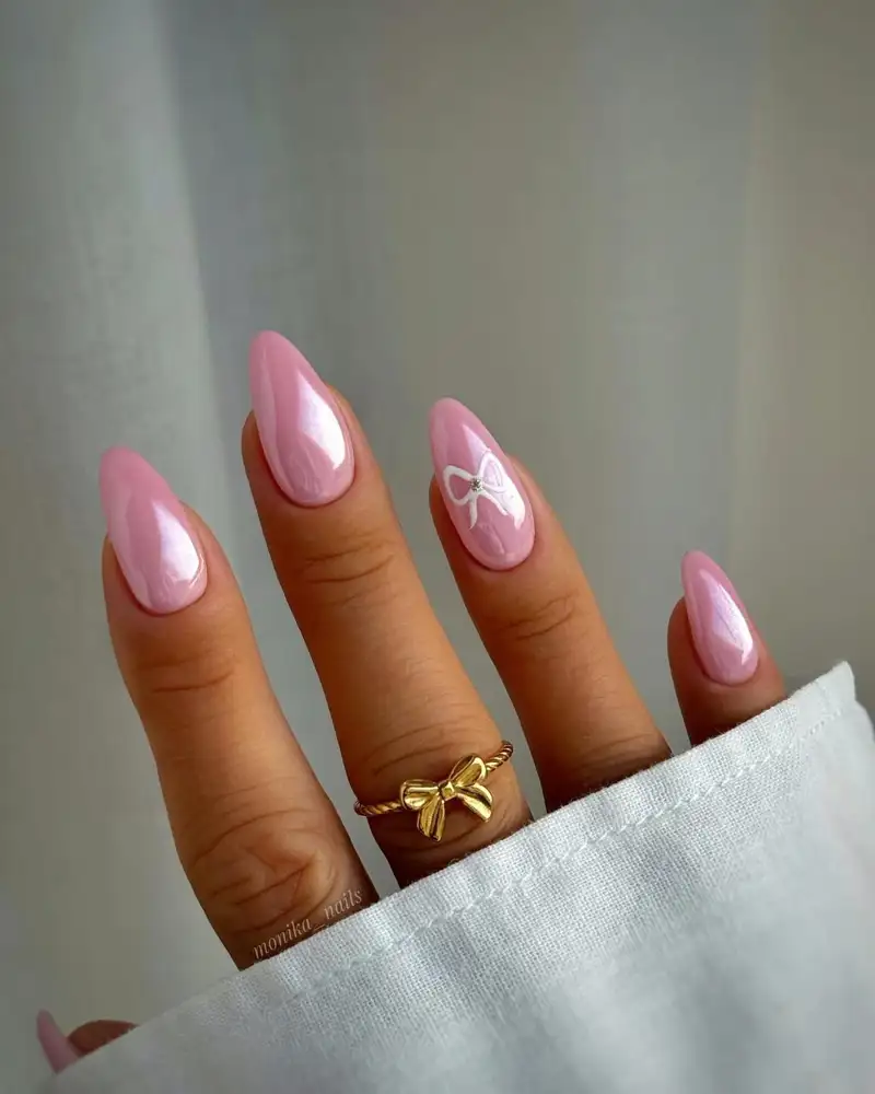 uñas perladas elegantes Con lacito