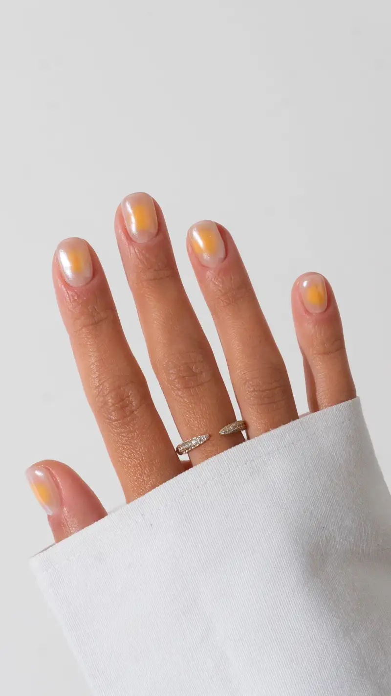 uñas perladas elegantes Estilo aura