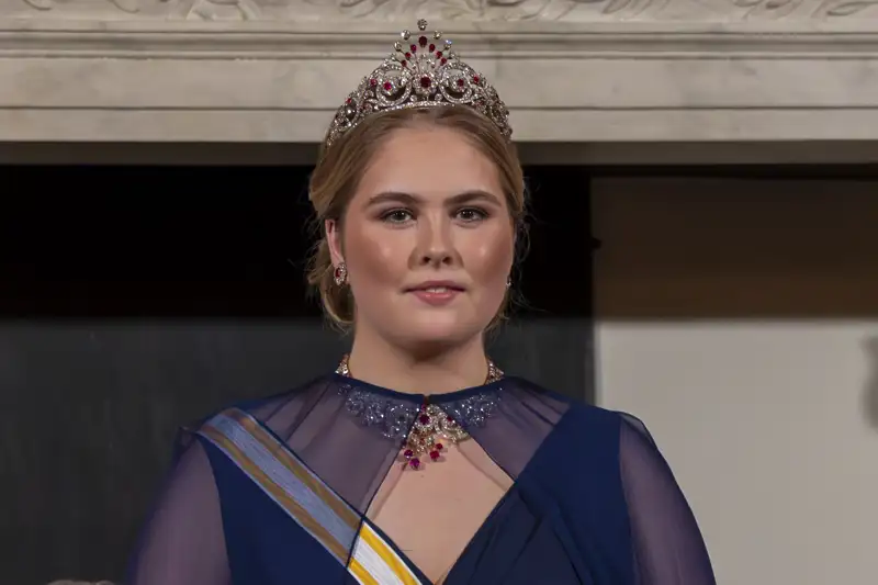 Amalia Holanda