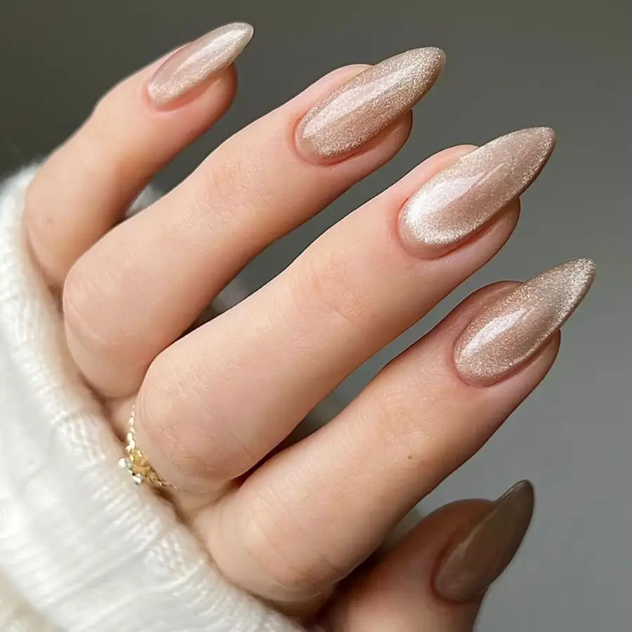 Todas las tendencias en uñas para 2025 según la manicurista favorita de las famosas