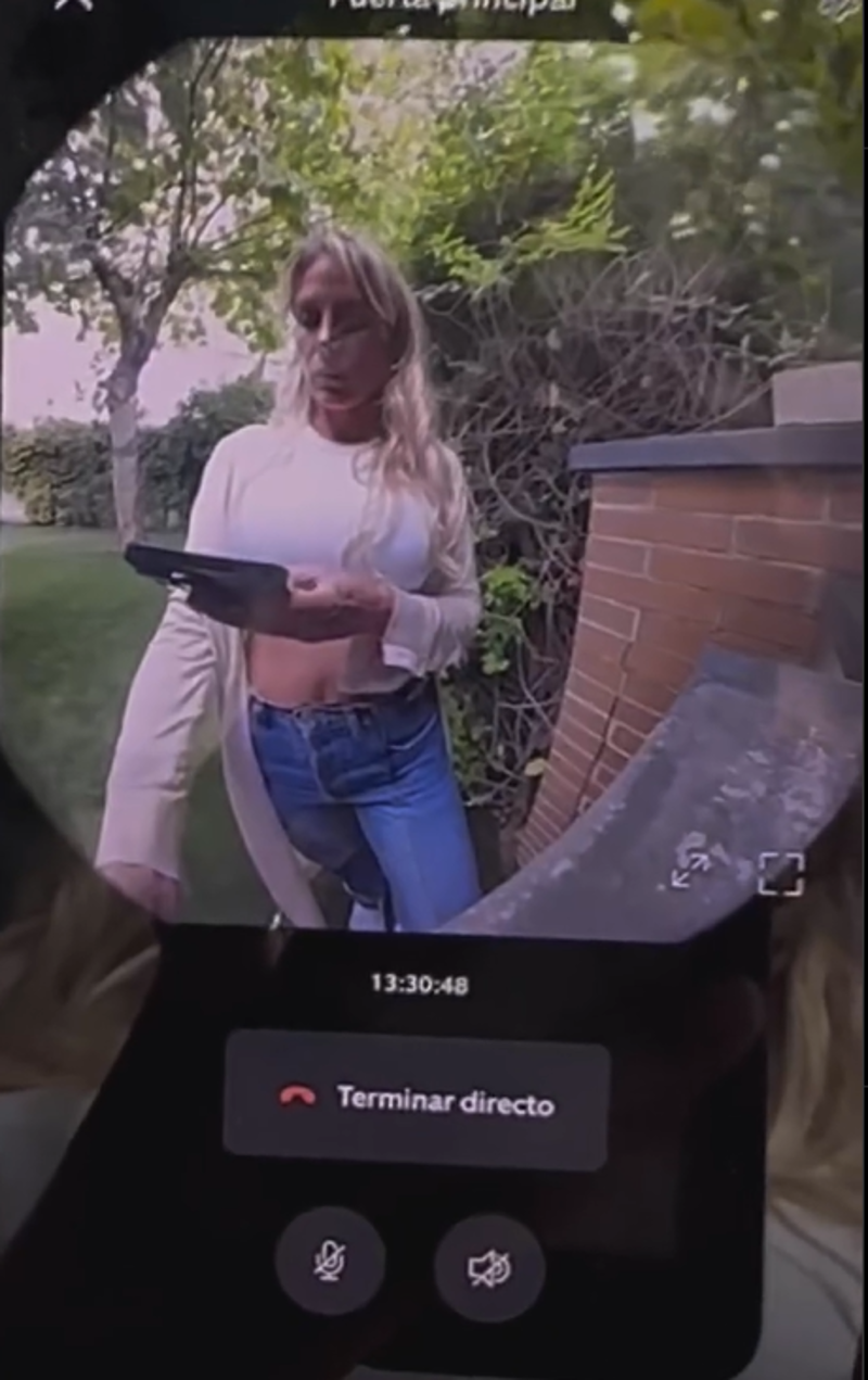 Entrada casa Angie Rigueiro