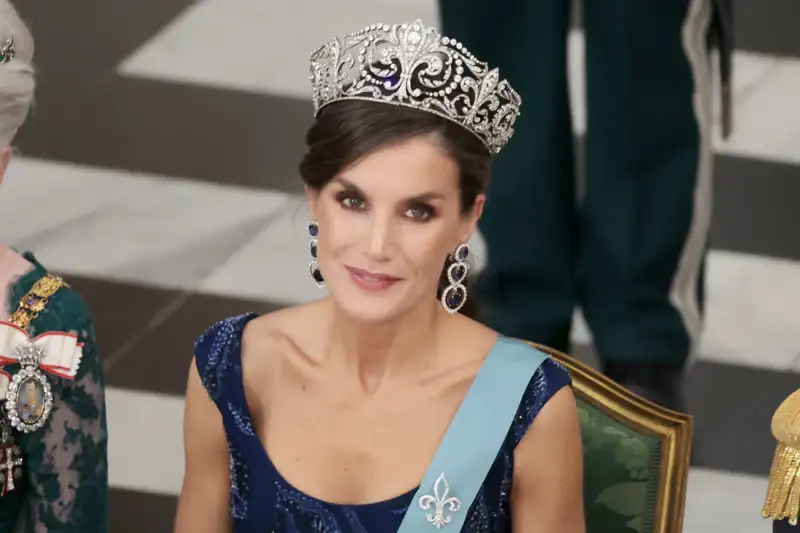 Letizia con la tiara de Flor de Lis