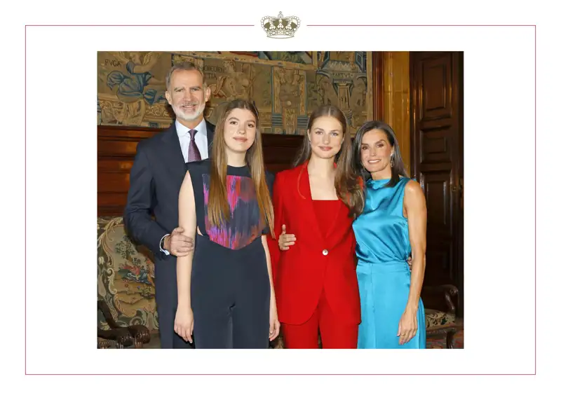 Felipe, Letizia, Leonor y Sofía en la felicitación de Navidad 2024