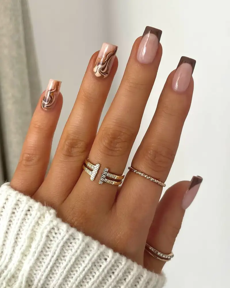 Uñas francesas Mocha Mousse