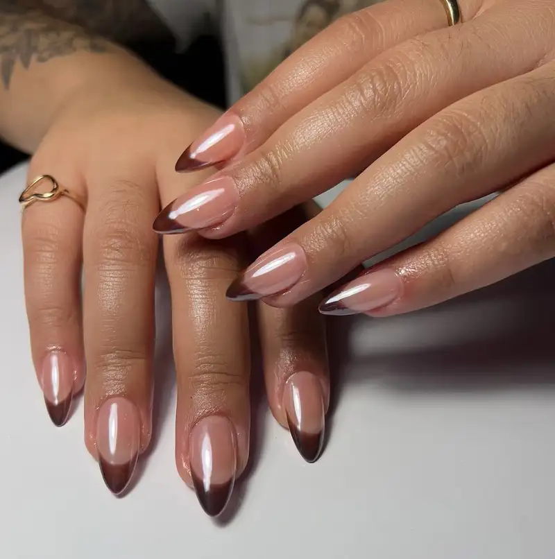 Uñas francesas Mocha Mousse