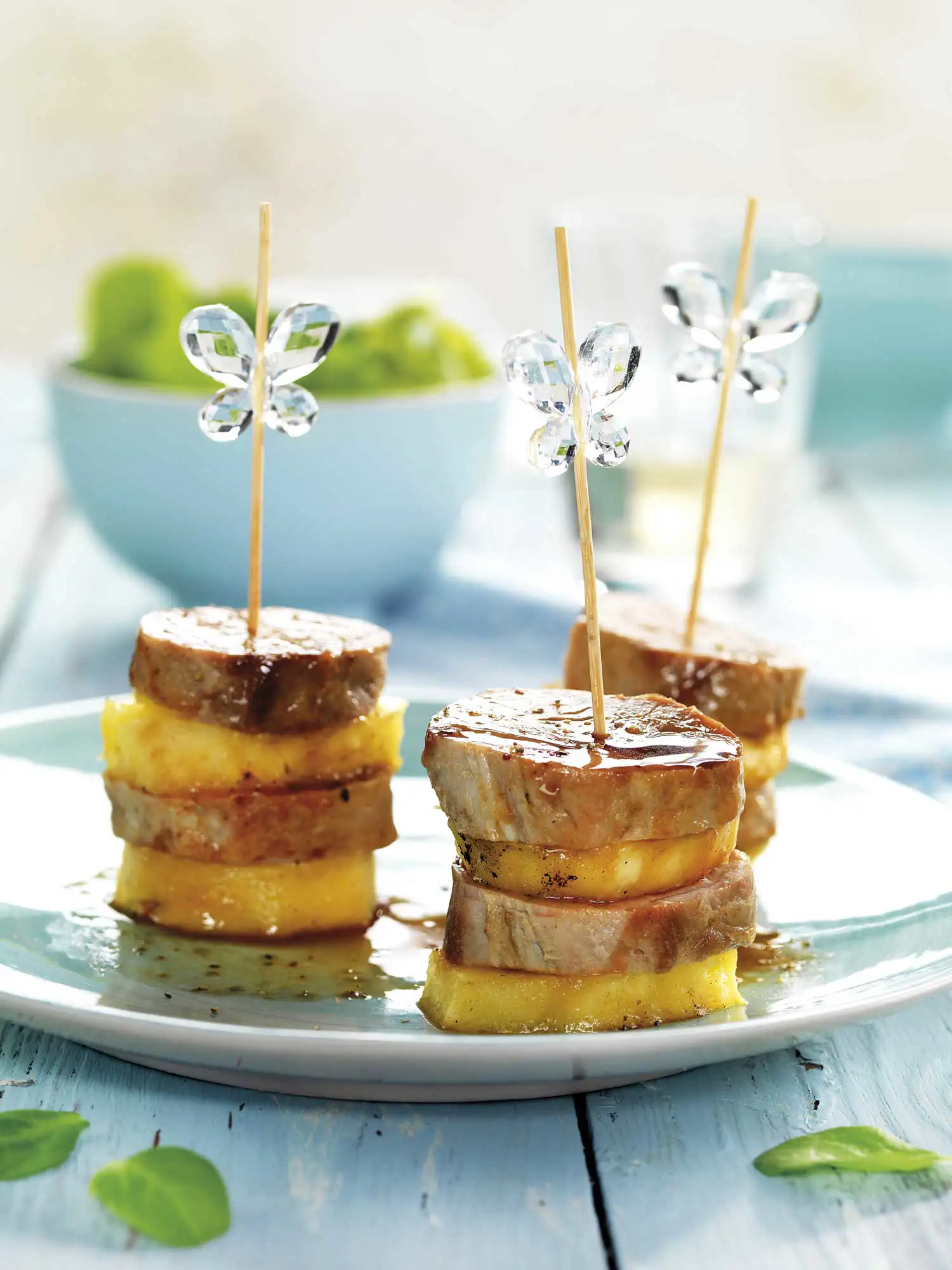 recetas con piña Pinchos de solomillo y piña