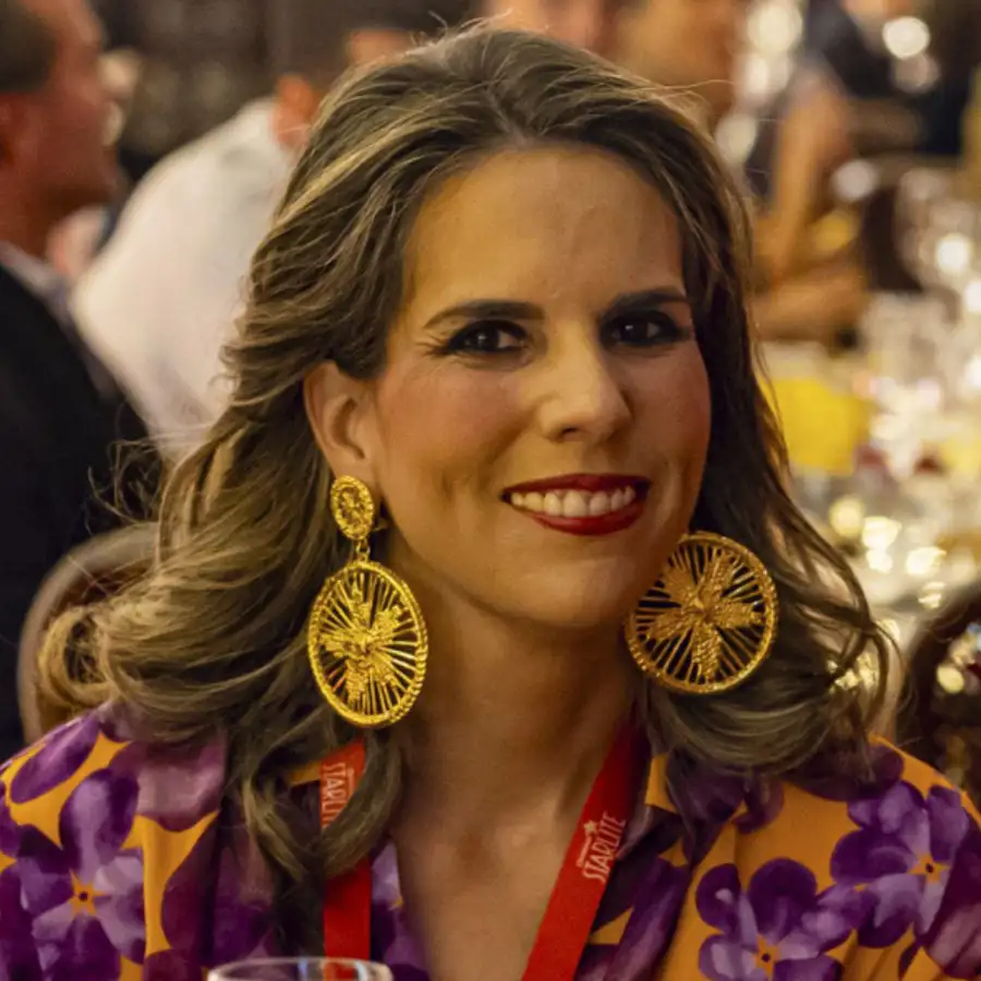 El vestido boho favorito de las duquesas más atípicas de la nobleza española para llevar con zapato plano primavera 2025