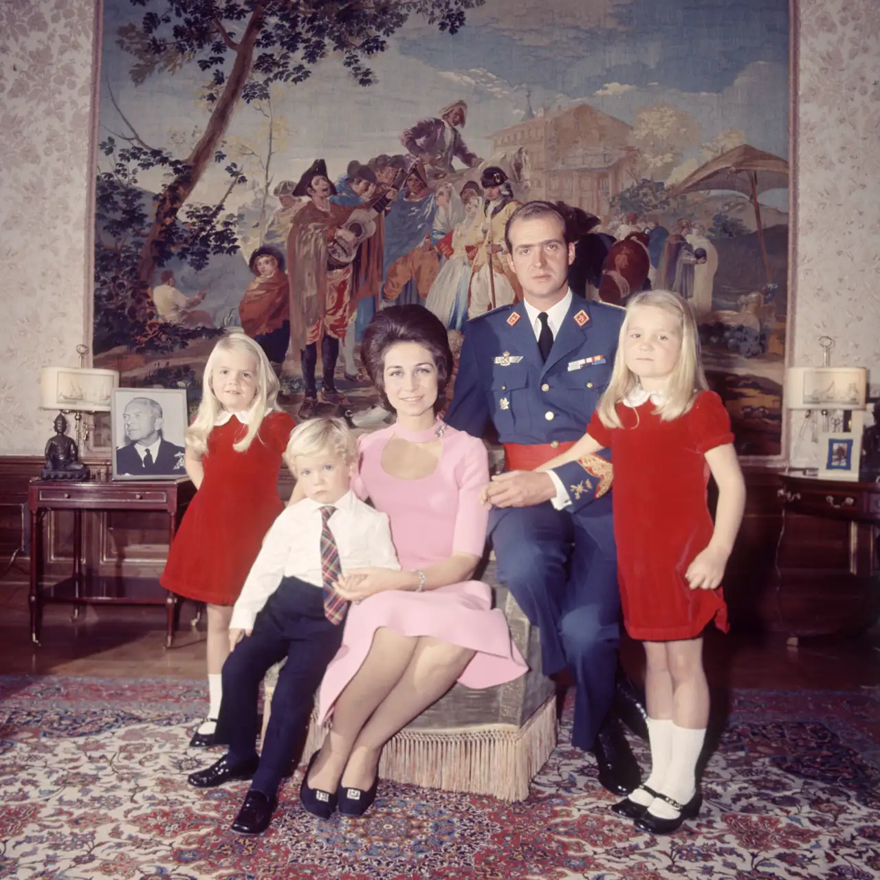 Juan Carlos, Sofía, Elena, Cristina y Felipe en 1970