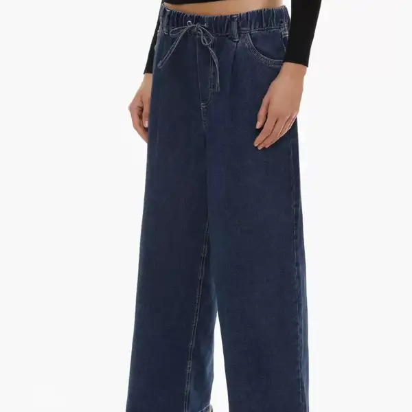 Jeans wide leg con cordón