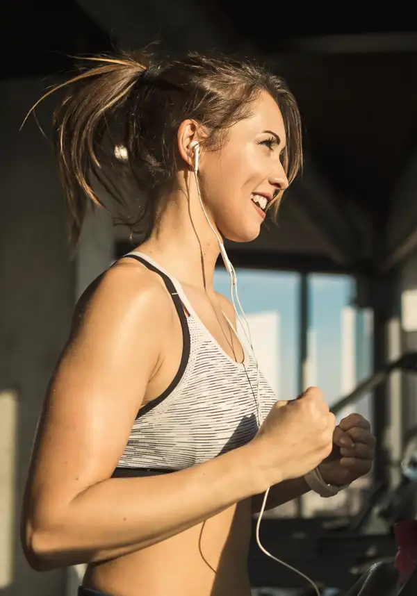 ¿Es mejor el método 12-3-30 en la cinta de correr o caminar 10.000 pasos al día? "Incrementa la quema de calorías"