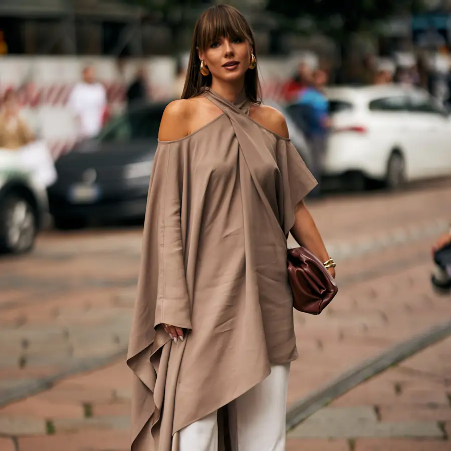 Blusa con pantalón blanco