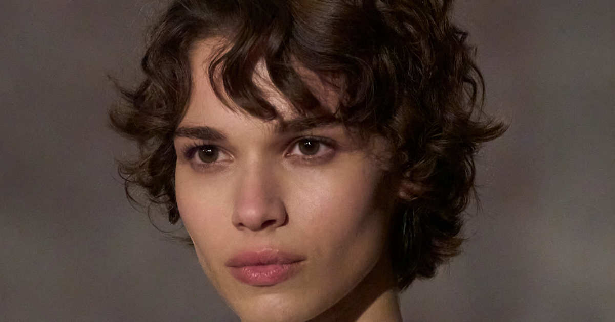 15 cortes de pelo bixie para cabello rizado que rejuvenecen y potencian ...