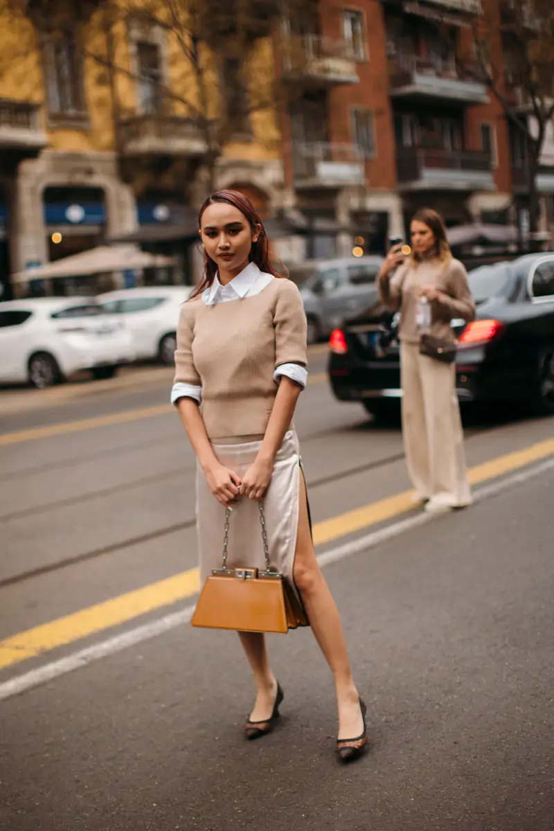 Cómo combinar falda y blusa