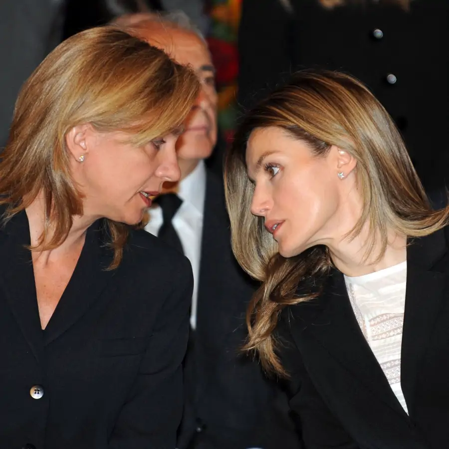 18 años del día en que Letizia se abrazó entre lágrimas a la infanta Cristina: el gesto entre cuñadas que rompió un mito