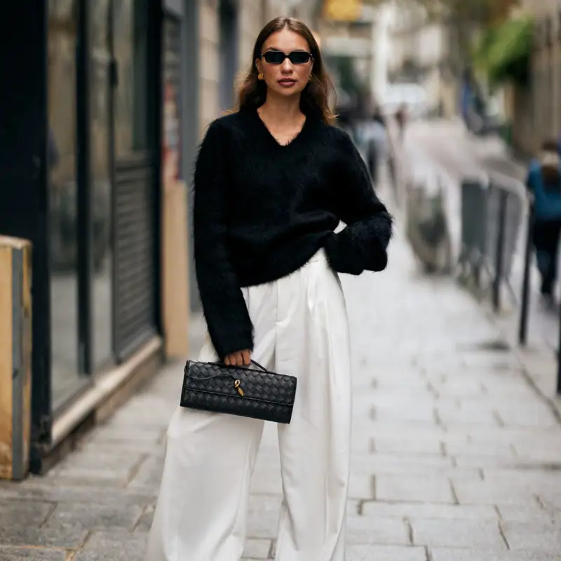 Look con pantalón blanco