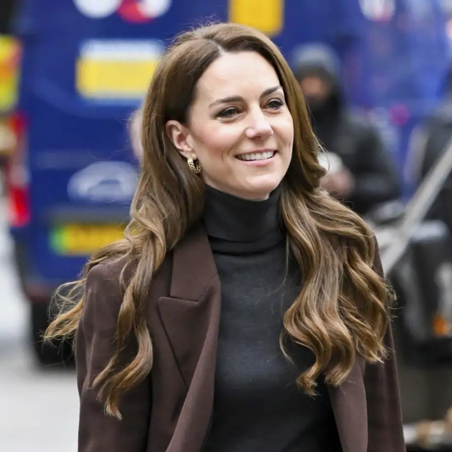 Qué hace Kate Middleton con la ropa de sus hijos que se queda pequeña: el lugar especial donde terminan de las prendas de los príncipes