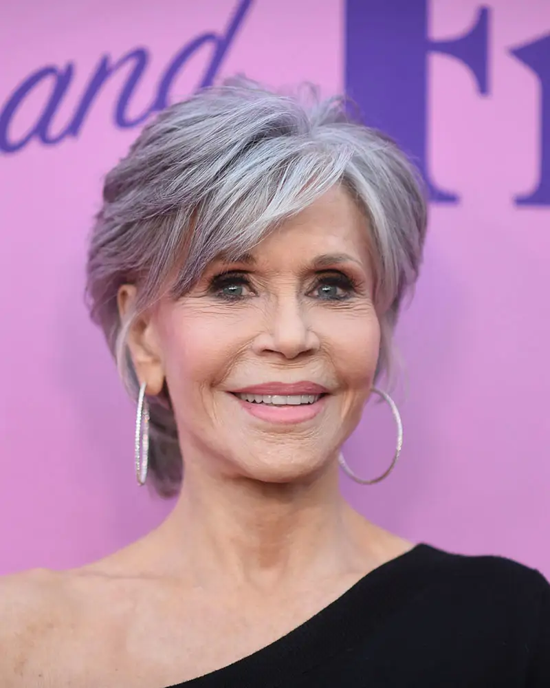 cortes-de-pelo-cortos-modernos-para-mujeres-de-50-pixie-largo-jane-fonda