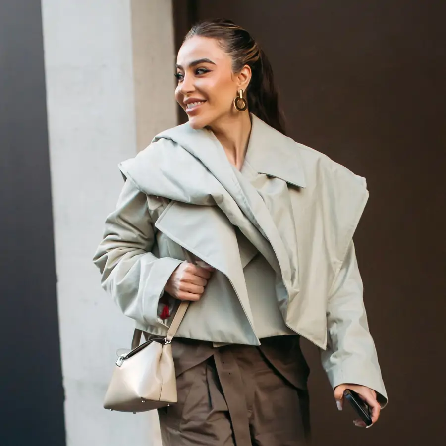De piel auténtica y por 17€: Cortefiel triunfa con el bolso más práctico y elegante para looks primaverales