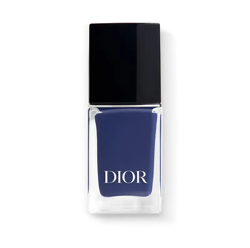 Otoño Invierno 2025-2026 color de uñas azul Victoria Federica DIOR