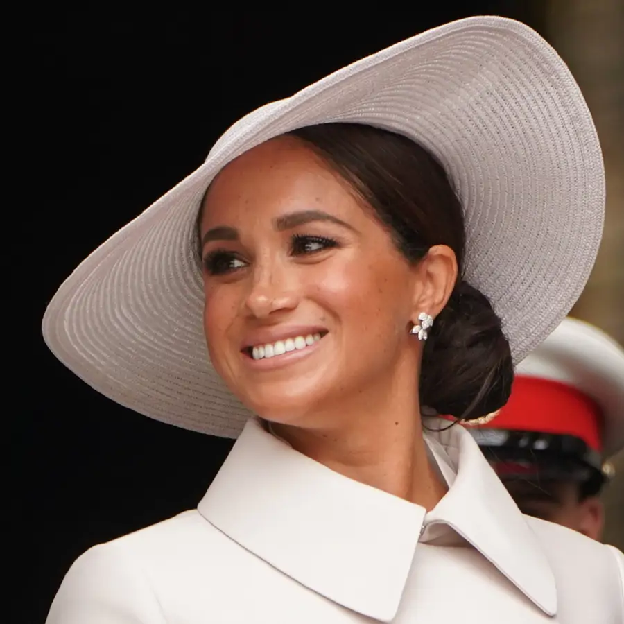 La joya favorita de Lady Di que Meghan Markle guarda para su hija Lilibet y la princesa Charlotte envidiará