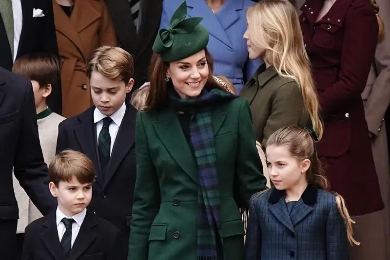 Kate Middleton y George, Charlotte y Louos