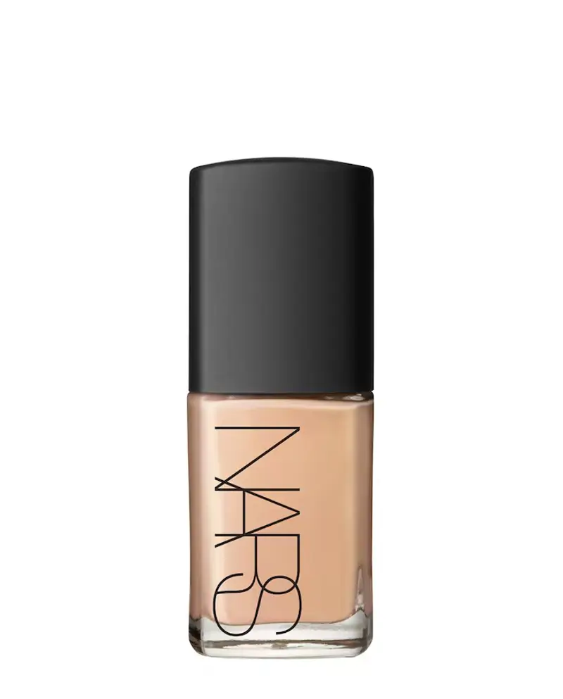  mejores bases de maquillaje con efecto glow Sheer Glow Foundation Nars