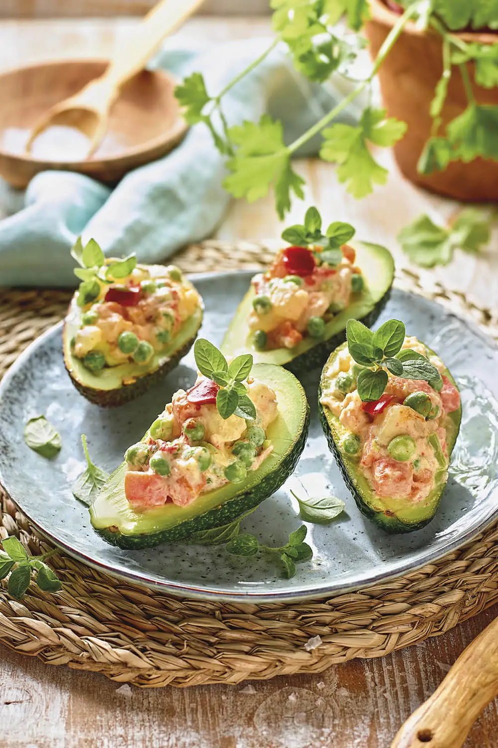 recetas de verano aguacate relleno ensaladilla rusa